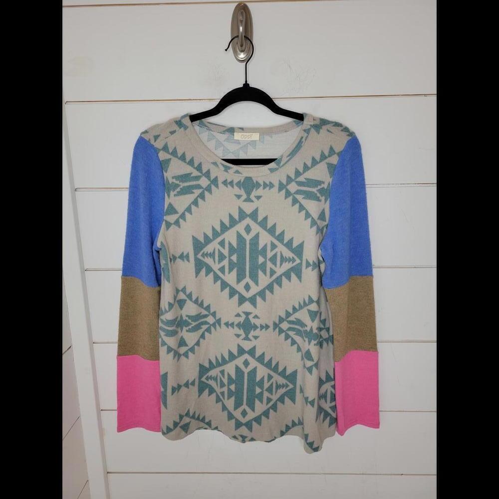 NWOT Boutique Oddy grey pink & blue aztek style fleece shirt. 80s/90s look